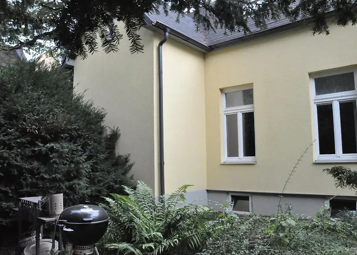 House Near To Schoenbrunn - Free Parking - 24-7 Check In - 8 Person Holiday home *