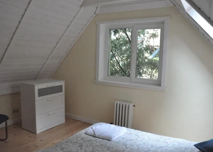 House Near To Schoenbrunn - Free Parking - 24-7 Check In - 8 Person