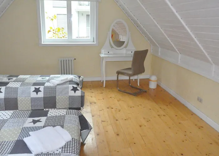 House Near To Schoenbrunn - Free Parking - 24-7 Check In - 8 Person * Vienna